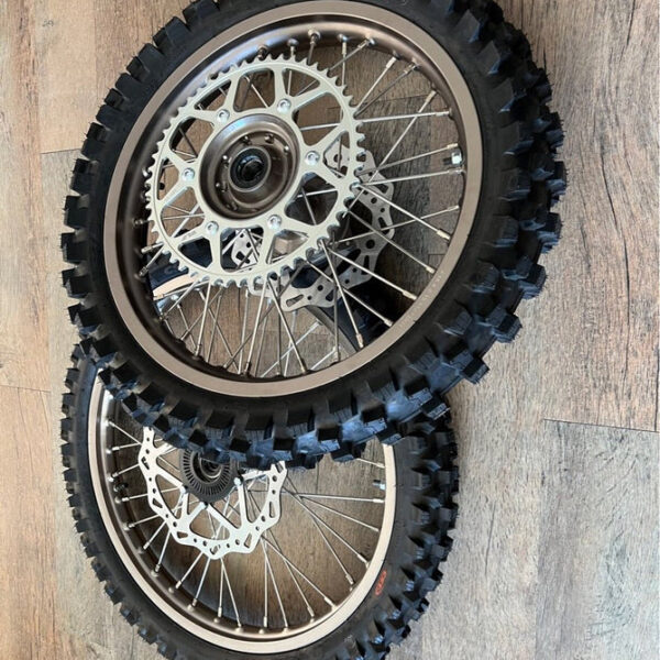 Storm Bee 21/18" Off-Road Wheel Kit